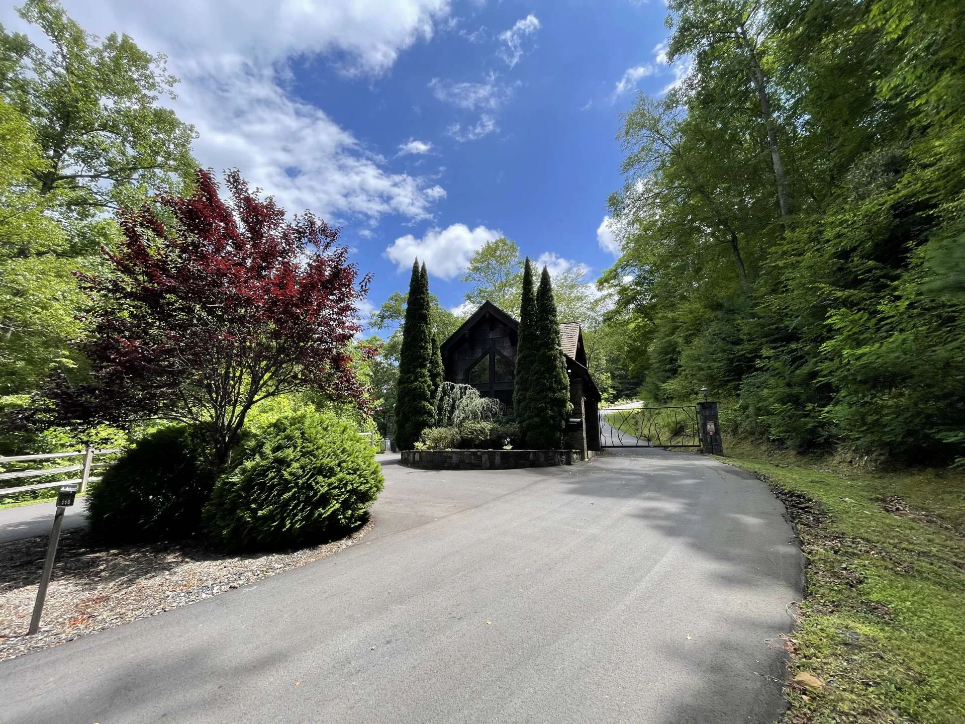 Image number 3 for the current listing